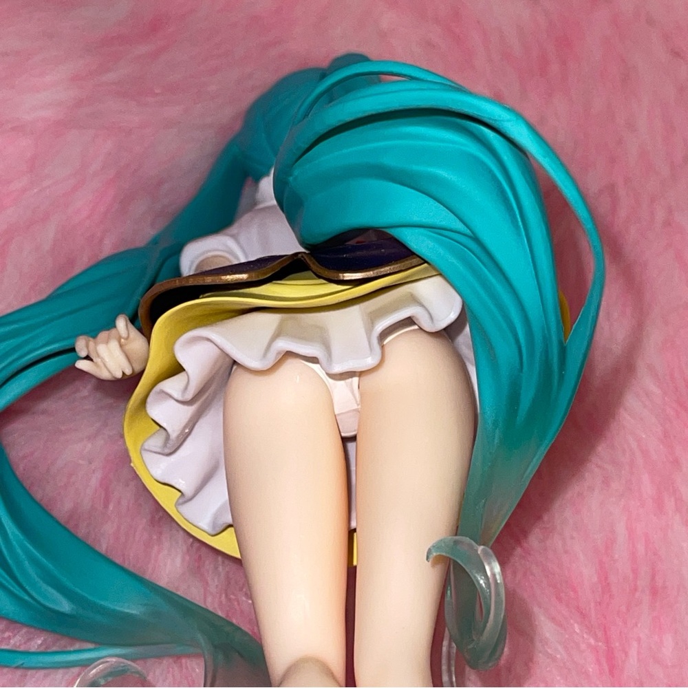 2 miku hatsune vocaloid anime figure statues Snow White wonderland rody lolita - Picture 12 of 12